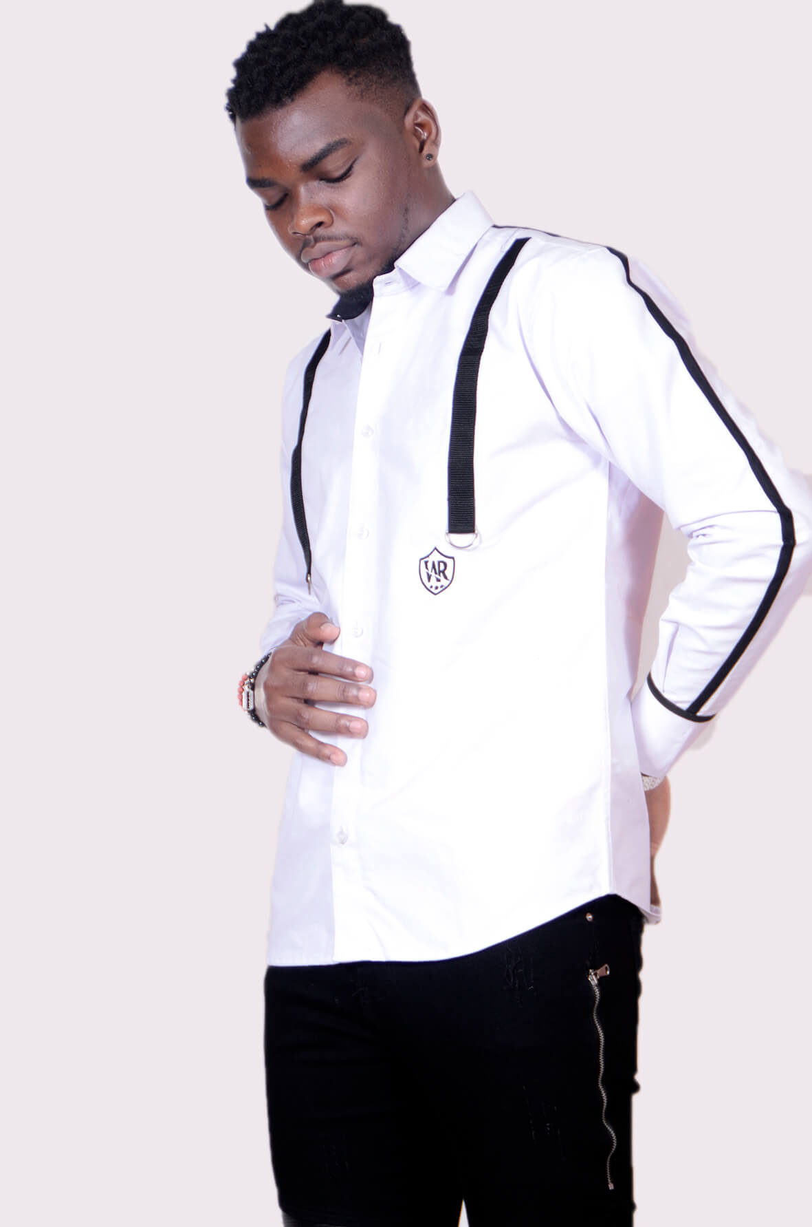 Chemise boutonné à demi bretelle pour hommes (noir / blanc)