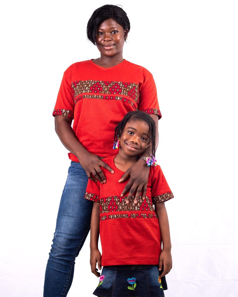 T-shirt à manches courtes imprimé africain pour enfant (noir / Or)
