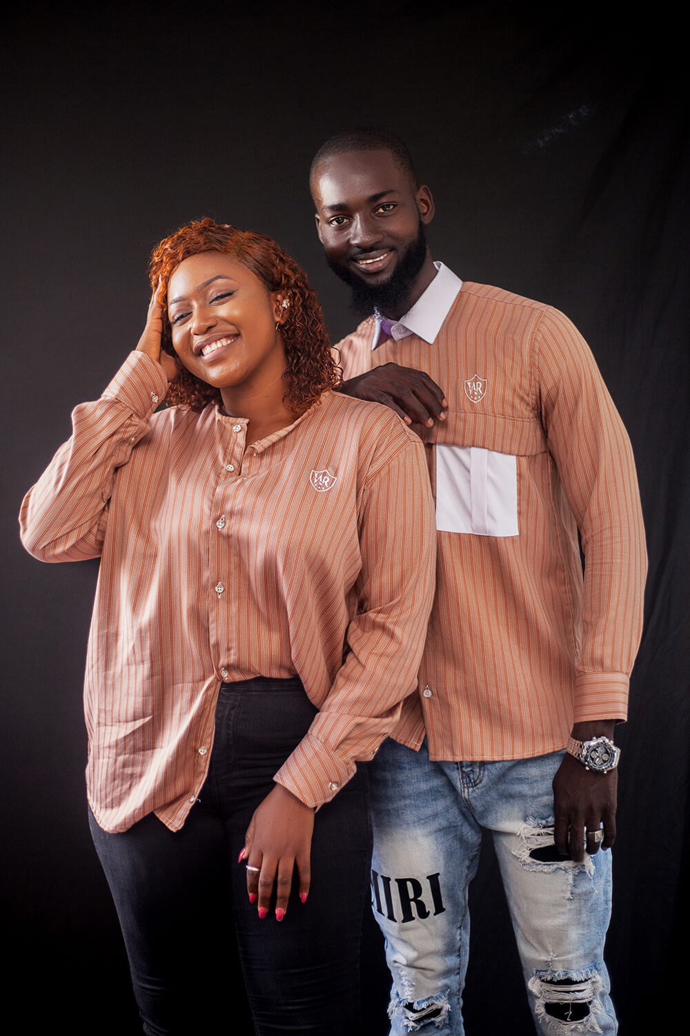 Chemise en soie boutonné au col classique pour homme(marron / Blanc)